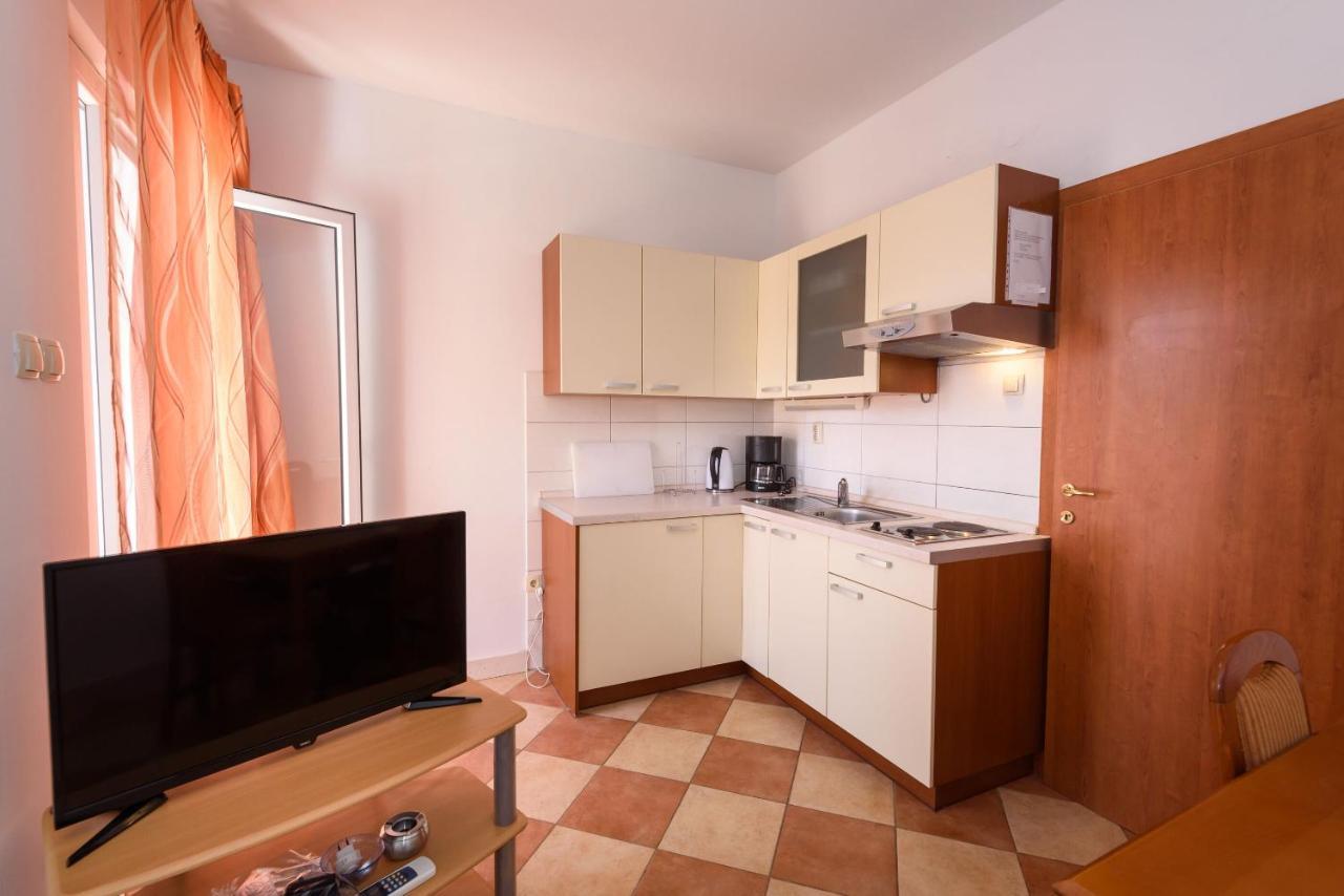 Apartments Zdravko クレック エクステリア 写真