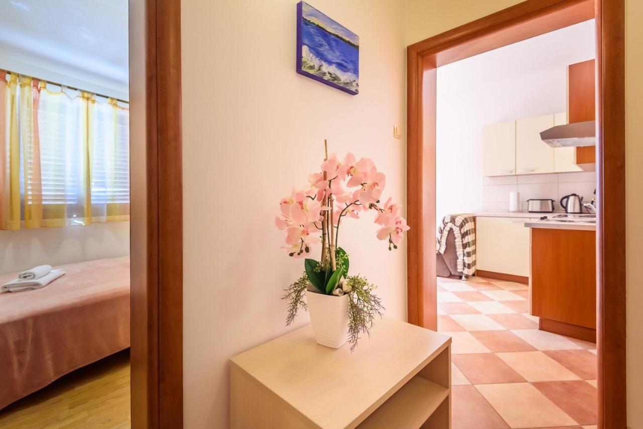 Apartments Zdravko クレック エクステリア 写真